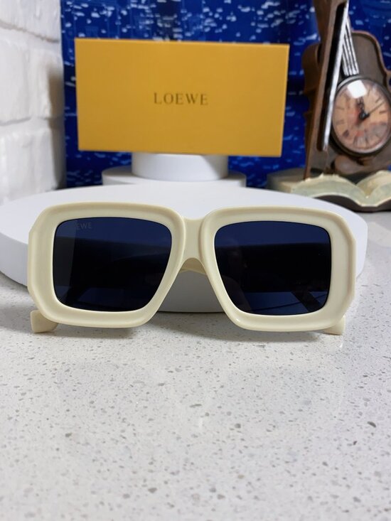 ✅NWT Authentic Loewe Sunglasses main image 8